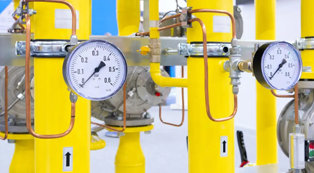 Pressure and temperature testing equipment